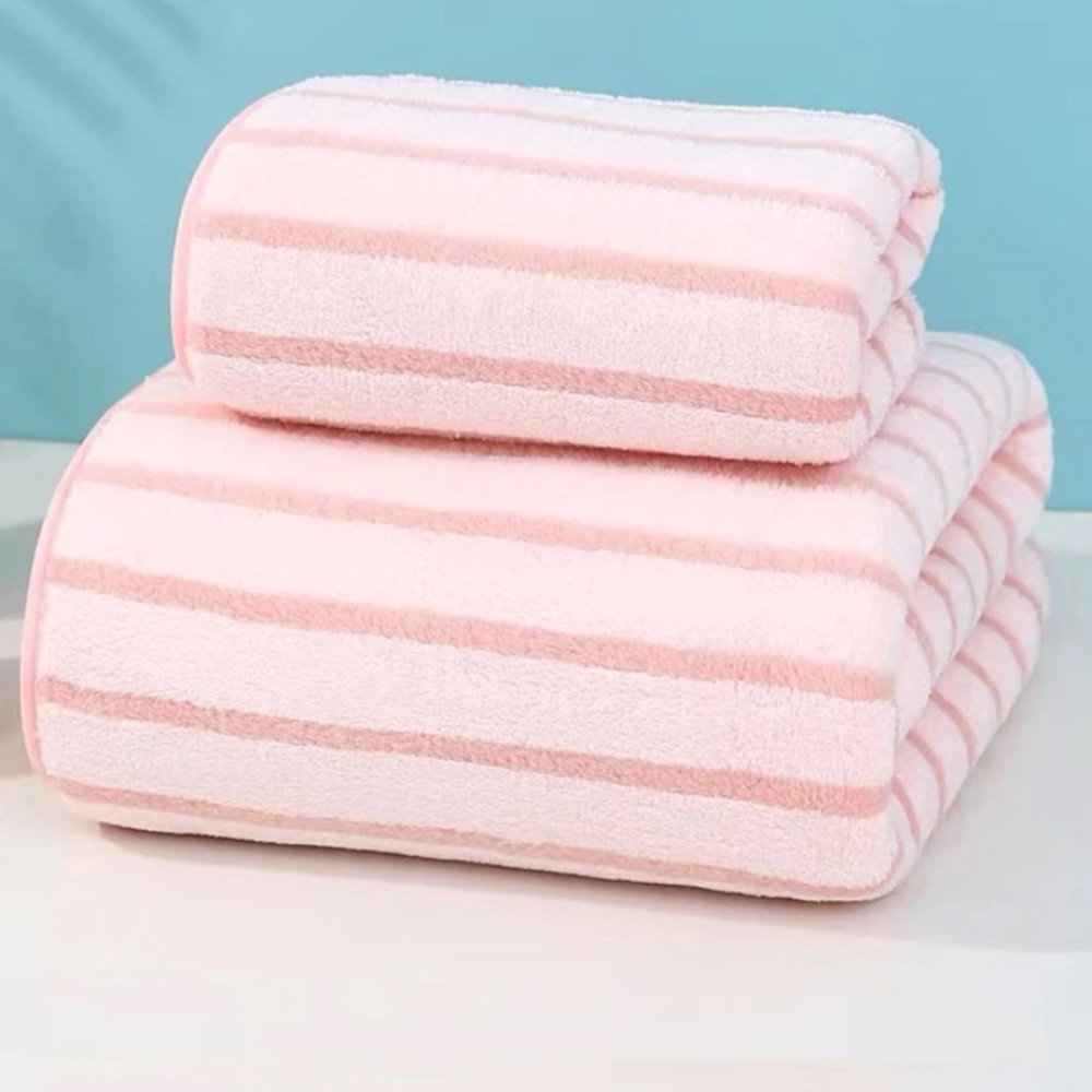 BRAND NEW Striped Summer Soft Bath/Beach Towel
